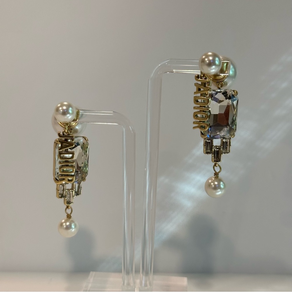 🤩🤩 JADIOR 🤩🤩 Crystal Pearl Dangle Earrings